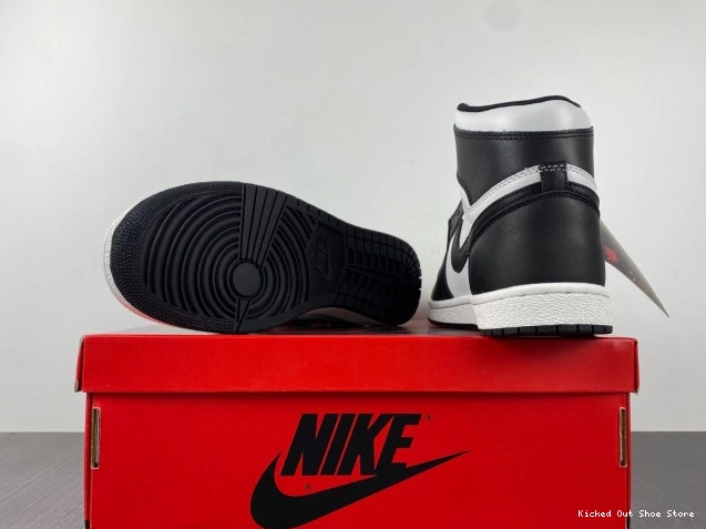 Kick Theory Jordan (2023) 1 85 White BQ4422-001 Black Retro High 0630